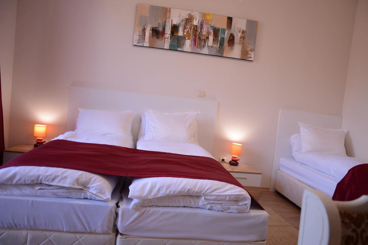 Hotel Afrodita Dimitrovgrad Bg Exteriör bild