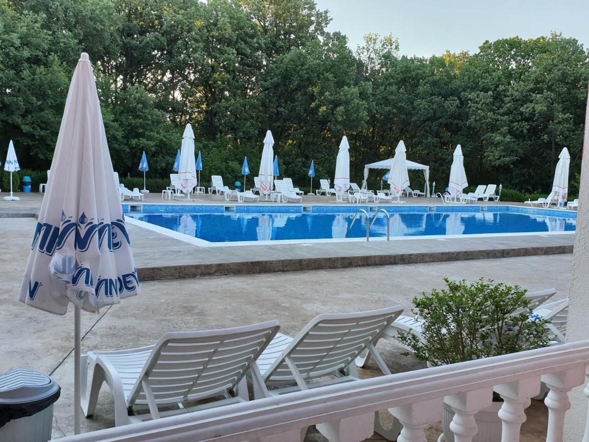 Hotel Afrodita Dimitrovgrad Bg Exteriör bild